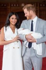 Watch Meghan & Harry: A Royal Baby Story Movie25